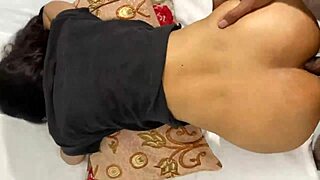 मॉन्स्टर लंड से बिग ऐस इंडियन औरत को हार्डकोर चोदना पसंद है