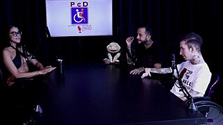 Prefer pau that makes her cum with Elisa Sanchez chatting about sucking pussy and family 😏