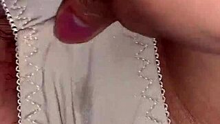 Xoa hột le with my Asian girlfriend and her friend.