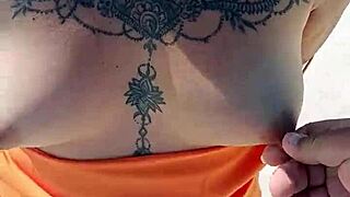 Mexicana Puta Exhibe Sus Tetas Y Culo Y Es Manoseada En Playa Pública En Mexico