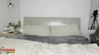 Skinny colombian teen laura camila gets first time creampie in latina casting