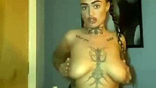 i'm a horny scottish slut fingering my tight anal hole