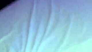 A esa flaca le encanta mamar pito. She's all over that chubby mommy squirting clit action!