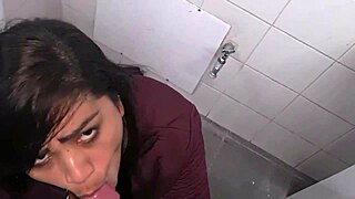 peladas no posto de gasolina frentista n�o aguentou e meteu a rola na putinha