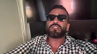 arrombando o cu enorme da casada com monster cock anal e dirty talk em rough homemade action, ela adora cowgirl riding e gaping! 🍑🔥