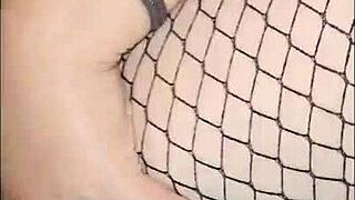 que rico se siente ese anal casero en mi gran culo latino, me encanta tanto