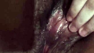 Hey, I just love rubbing my virgin pussy so much 😏