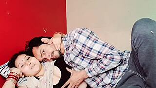 मोटी एशियन मिल्फ संग इंटेंस ब्लोजैंग में बड़ा लंड डीप थ्रोट चूसा