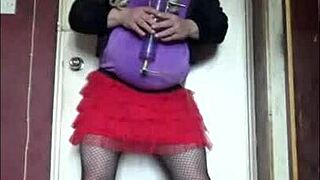 I love tasting my shy bisexual lover's pee while we film it