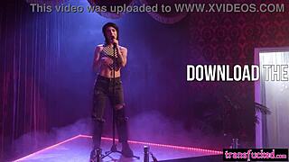 Hot singer brooklyn gray licked and fucked by teen shemale ariel demure on stage with blowjob action