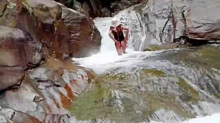 Oh wow, hooking up with a stranger for some hot sex feels so thrilling! 🔥😏