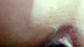 i'm tryin to stretch my asshole with this dildo but its so bigg