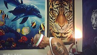 Behind The Scenes Asian Babe Vs Italian Pound Machine Pornstar With Nerdy Glasses And Gloves