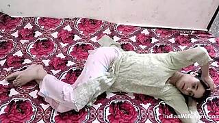 Indian mature woman enjoys intense creampie action with big tool