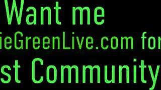 Big boobed beauty Maggie Green shows Harmonie Marquis the ropes on reaching orgasm with toys 😏🔥