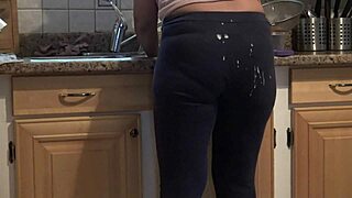 Turkish amateur with big ass flashes and gives handjob after catching guy masturbating