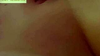 Oh, I can't believe this horny Arabic woman is masturbating hidden like that!