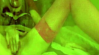 Rubbing and cumming in a sexy lingerie outfit during a neutral webcam session.