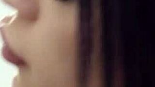 लोला बेलुच्ची लिंगरी में बॉयफ्रेंड की पैशनेट गांड चुदाई एंजॉय