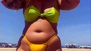 hoje eu tô afim de mamar vários na praia!