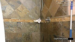 Minnie rose gets cash backstage as nurse patient in hospital