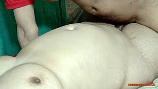 रानी भाभी की टाइट चूत जोरदार पेलाई से जोर-जोर चीखी