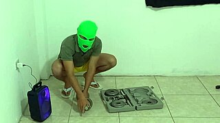 Milf spies gym couple then flirts into acrobatic doggystyle fantasy fuck